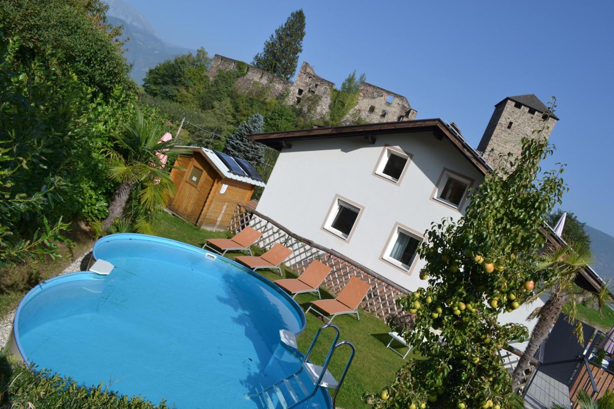 וולן Ferienwohnung Bergblick-Schlosshof מראה חיצוני תמונה